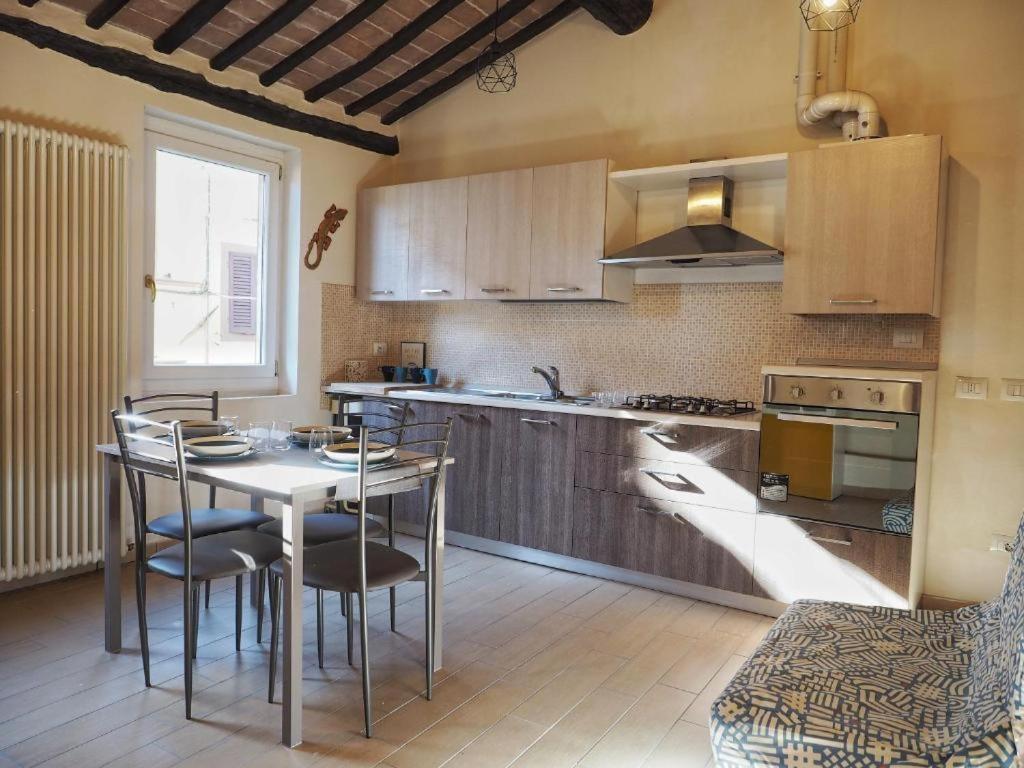 Contrada House By Francigenaapartments Siena Bagian luar foto